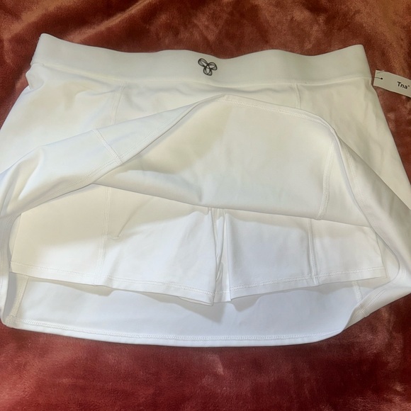 TNA tennis skirt BNWT - Picture 3 of 8